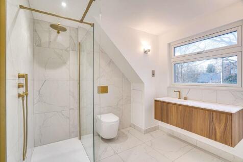 En-suite to Bedroom One