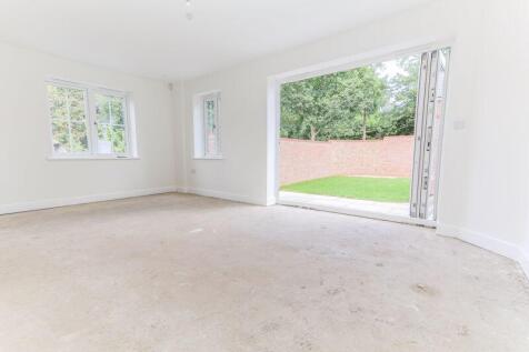 Living Room (2)