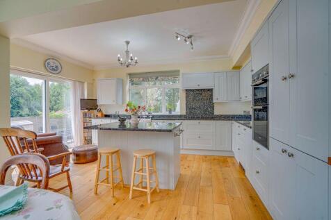 Kitchen (2)
