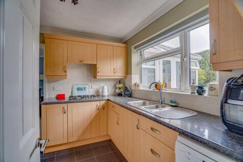 Kitchen Pic 1