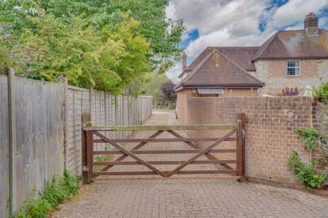 Private Driveway Access to Parking fo...