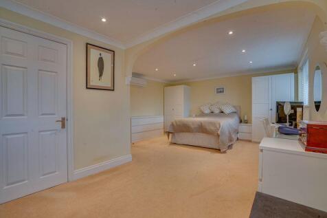 Principal Bedroom (1)