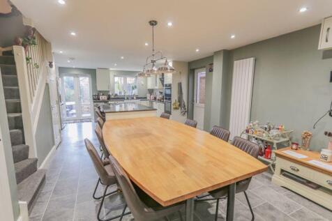 Open Plan Kitchen/Dining &amp; Family...