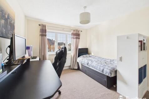 CAM02877G0-PR0067-STILL016