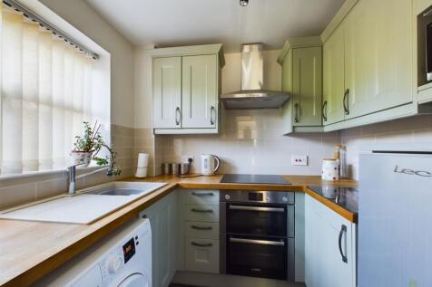 Presented by Nicoleta at EweMove Bexleyheath and D