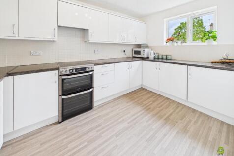 Pinecroft Court Available For Sale With Clinton Cr