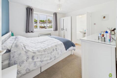 Pinecroft Court Available For Sale With Clinton Cr