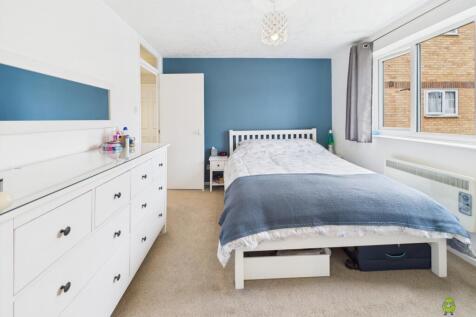 Pinecroft Court Available For Sale With Clinton Cr
