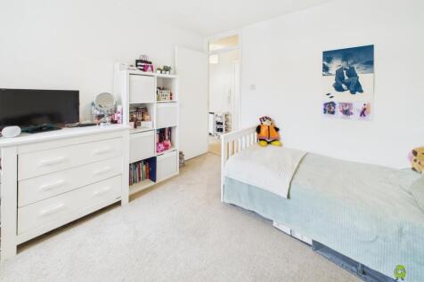 Pinecroft Court Available For Sale With Clinton Cr