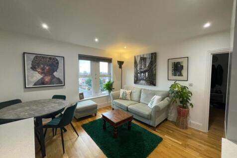 Kitchen, Living, Dining 4