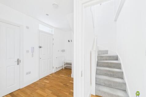 Presented by Nicoleta at EweMove Bexleyheath and D