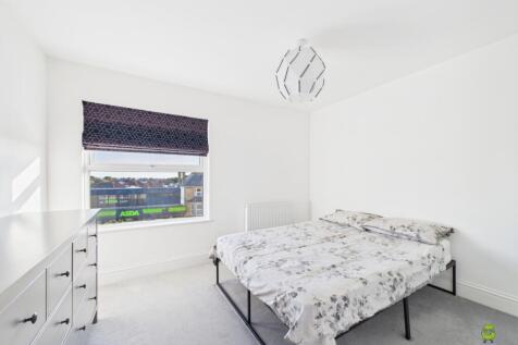 Presented by Nicoleta at EweMove Bexleyheath and D
