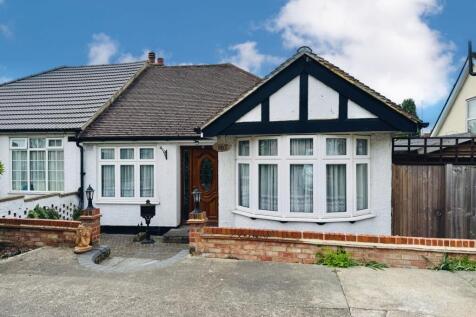 Presented by Nicoleta at EweMove Bexleyheath and D