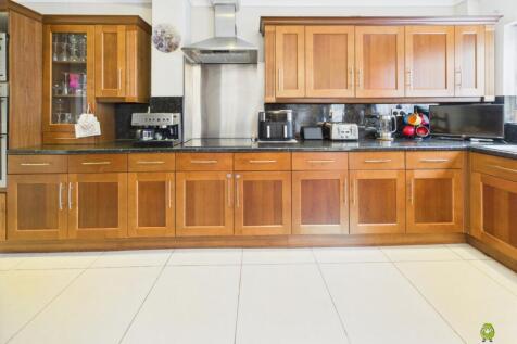 Presented by Clinton at EweMove Bexleyheath and Da