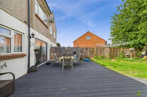 Presented by Clinton at EweMove Bexleyheath and Da