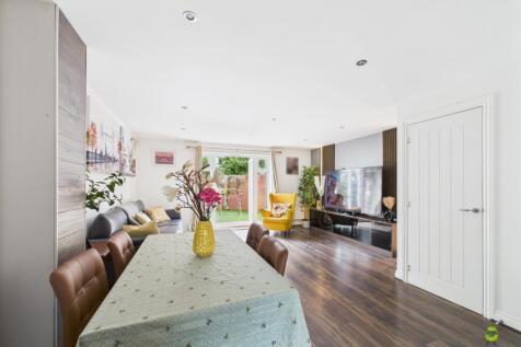Nicoleta Ewemove Bexleyheath Darwin Avenue The Bri
