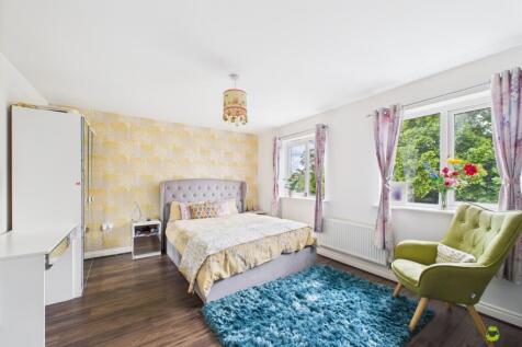 Nicoleta Ewemove Bexleyheath Darwin Avenue The Bri
