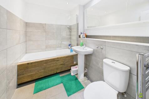 Nicoleta Ewemove Bexleyheath Darwin Avenue The Bri