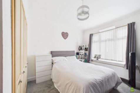 Nicoleta Aliman Ewemove Bexleyheath 352 Long Lane