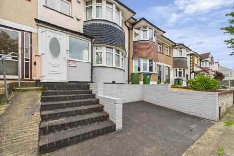Presented by Nicoleta at EweMove Bexleyheath and D