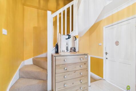 Presented by Nicoleta at EweMove Bexleyheath and D