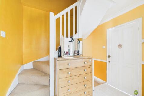 Presented by Nicoleta at EweMove Bexleyheath and D