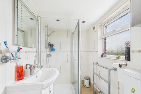 Presented by Nicoleta at EweMove Bexleyheath and D