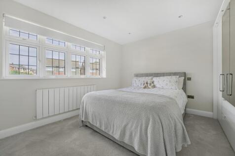 Nicoleta Aliman EweMove Bexleyheath Viewfield Road