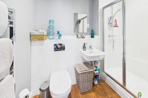 En Suite Shower Room James Hillier Ewemove Bexley 