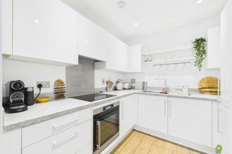 Presented by Clinton at EweMove Bexleyheath and Da