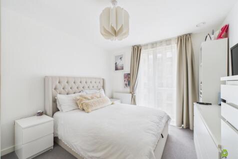 Presented by Clinton at EweMove Bexleyheath and Da