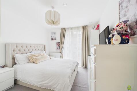 Presented by Clinton at EweMove Bexleyheath and Da