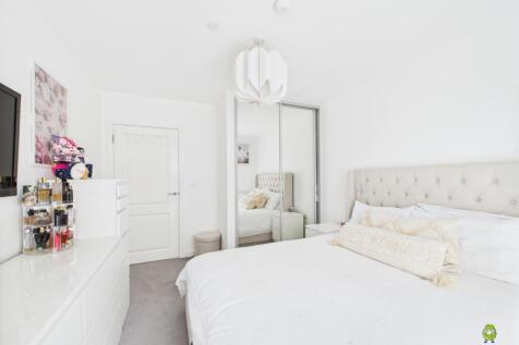 Presented by Clinton at EweMove Bexleyheath and Da