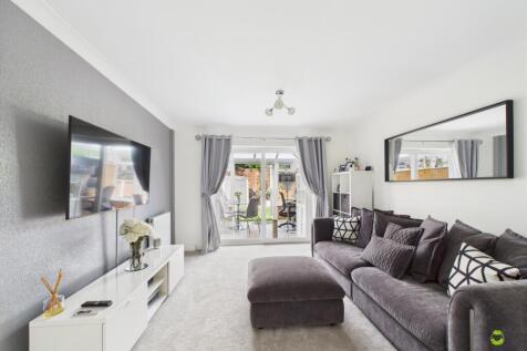 Presented by Nicoleta at EweMove Bexleyheath and D