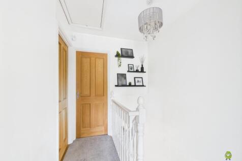 Presented by Nicoleta at EweMove Bexleyheath and D