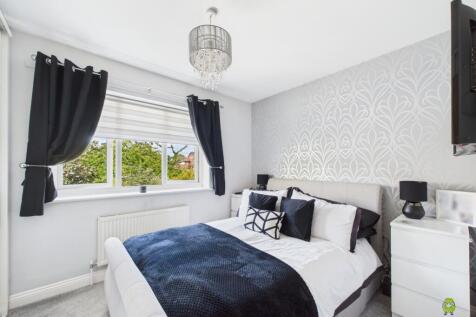 Presented by Nicoleta at EweMove Bexleyheath and D
