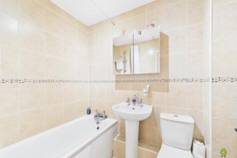 Presented by Nicoleta at EweMove Bexleyheath and D