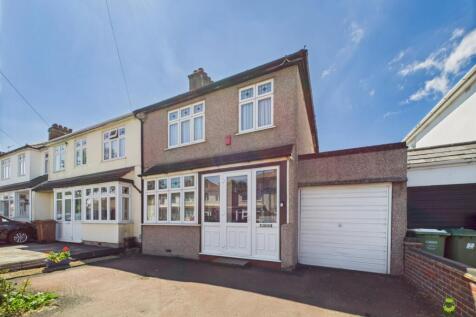 Presented by Nicoleta at EweMove Bexleyheath and D