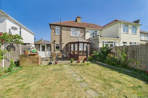 Presented by Nicoleta at EweMove Bexleyheath and D