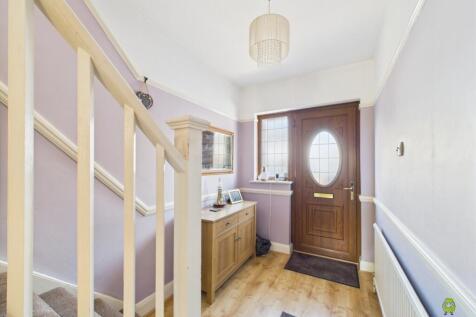 Presented by Nicoleta at EweMove Bexleyheath and D
