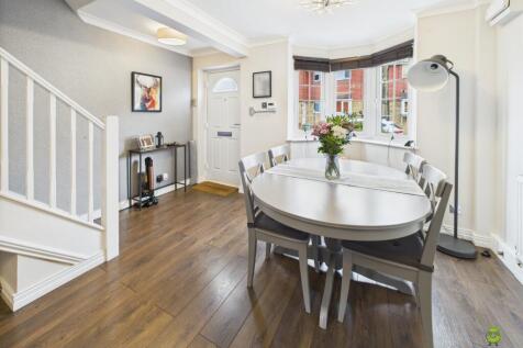 Presented by Clinton at EweMove Bexleyheath and Da