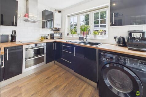 Presented by Clinton at EweMove Bexleyheath and Da