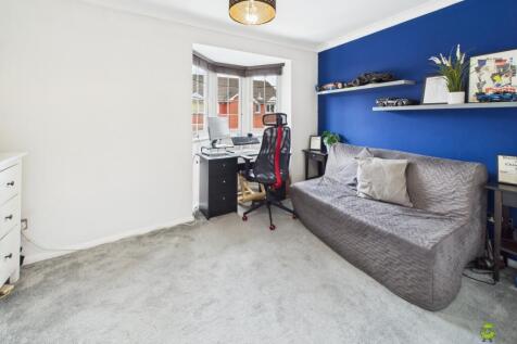Presented by Clinton at EweMove Bexleyheath and Da