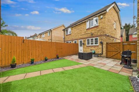 Presented by Clinton at EweMove Bexleyheath and Da