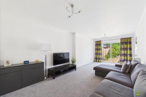 Presented by Nicoleta at EweMove Bexleyheath and D
