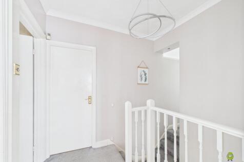 Presented by Nicoleta at EweMove Bexleyheath and D