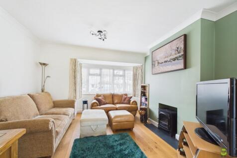 Presented by Nicoleta at EweMove Bexleyheath and D