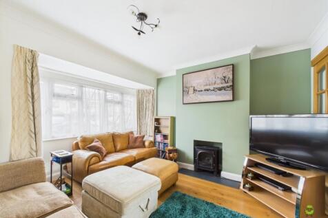 Presented by Nicoleta at EweMove Bexleyheath and D