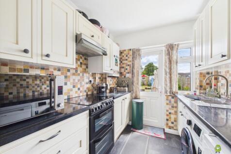 Presented by Nicoleta at EweMove Bexleyheath and D