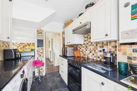 Presented by Nicoleta at EweMove Bexleyheath and D